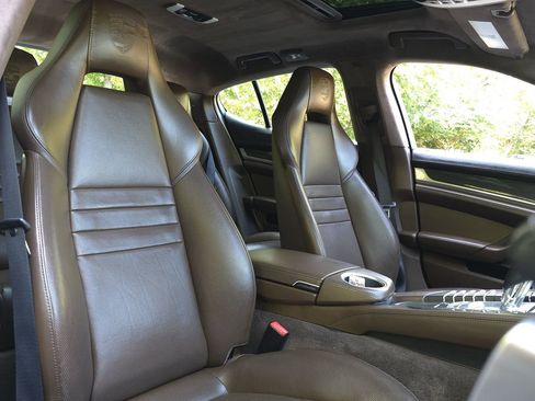 Used 2016 Porsche Panamera GTS w/ Premium Package Plus image 20