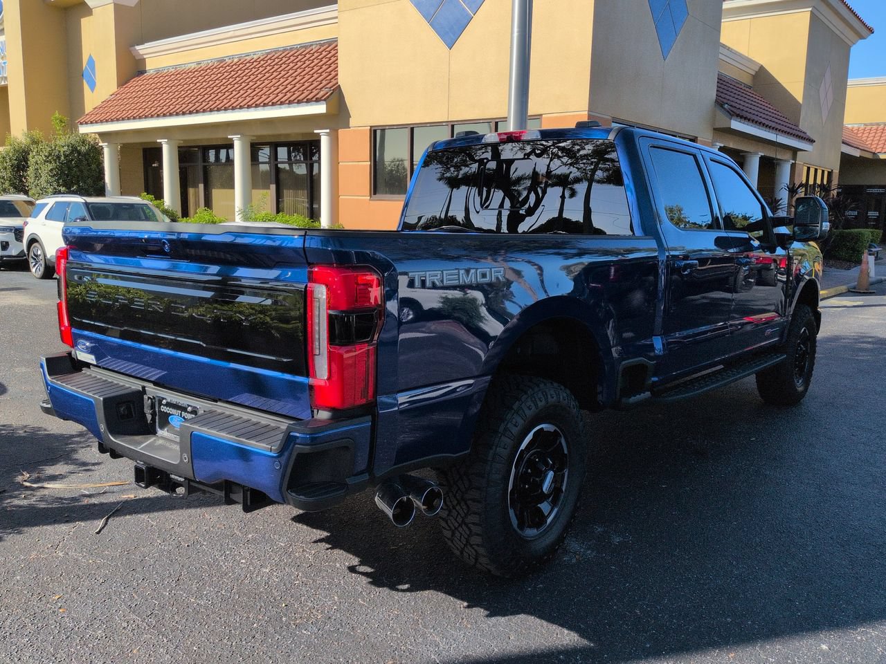 Certified 2026 Ford F250 Platinum w/ Tremor Off-Road Package AWD/4WD image 4