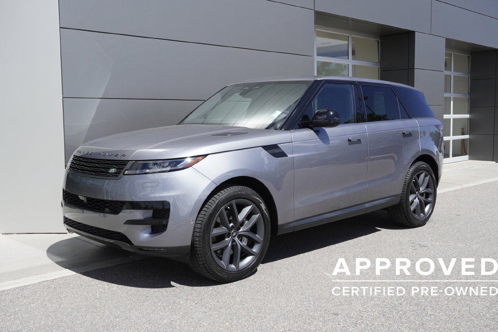 Used 2025 Land Rover Range Rover Sport SE AWD/4WD image 3
