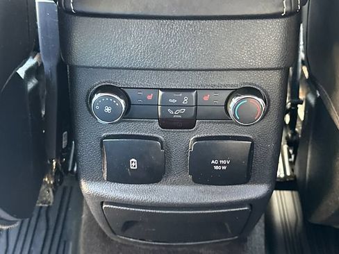 Used 2018 Ford Explorer Platinum AWD/4WD image 23