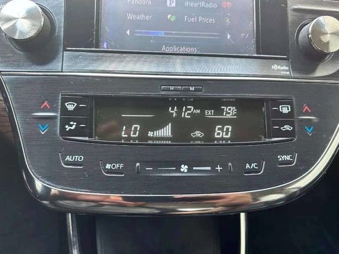 Used 2013 Toyota Avalon XLE image 33