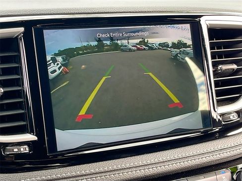 Used 2024 Chrysler Pacifica Touring-L w/ Uconnect Theater Family Group image 14