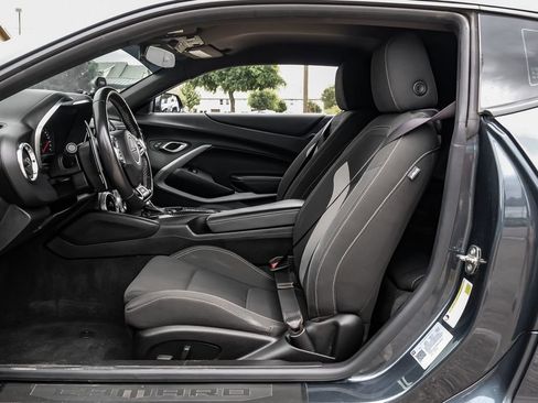 Used 2022 Chevrolet Camaro SS RWD image 32