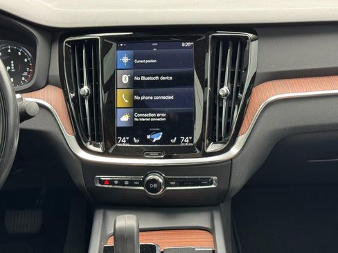 Used 2022 Volvo S60 B5 Momentum AWD/4WD image 16