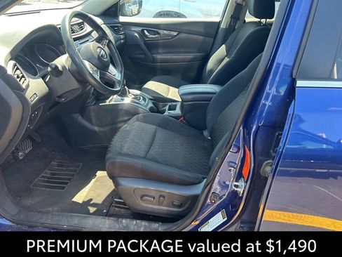Used 2018 Nissan Rogue SV w/ Premium Package AWD/4WD image 3
