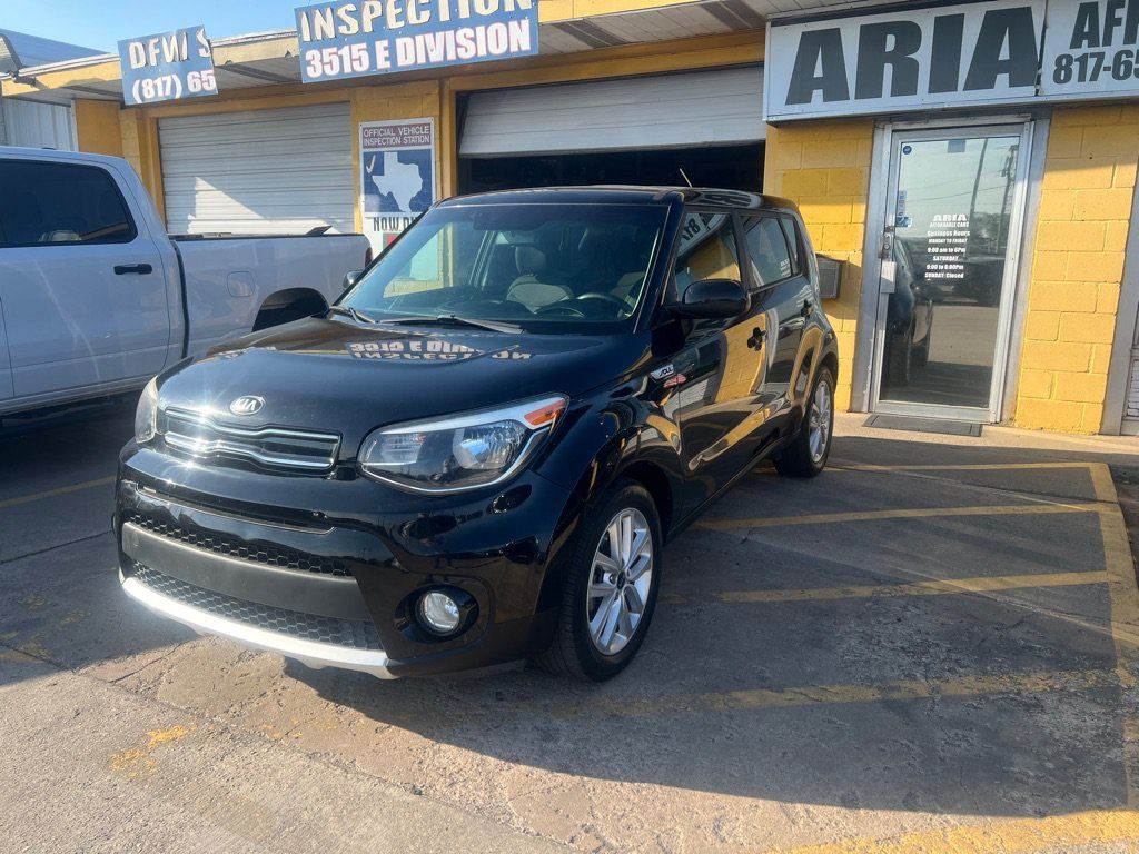 Used 2018 Kia Soul + FWD image 3