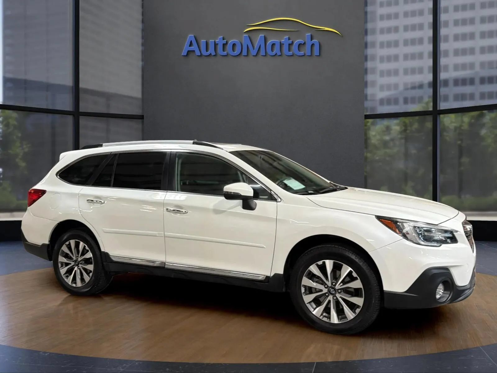Used 2018 Subaru Outback 3.6R Touring w/ Popular Package #3 AWD/4WD image 13