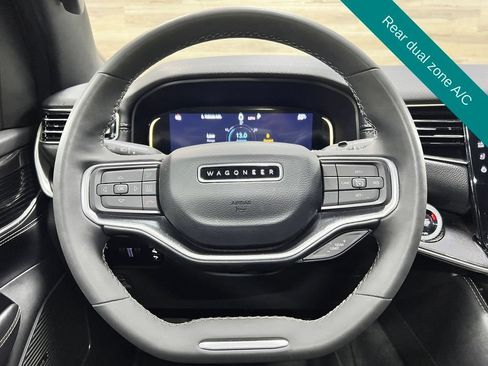 Used 2024 Jeep Wagoneer 4WD image 3