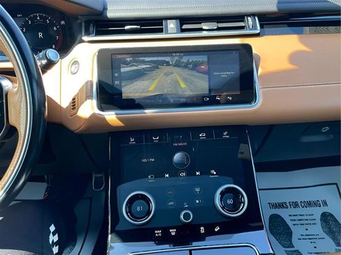 Used 2019 Land Rover Range Rover Velar R-Dynamic SE image 22