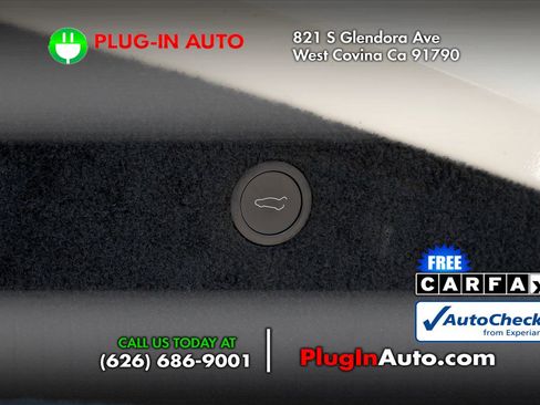 Used 2022 Tesla Model X Plaid image 13