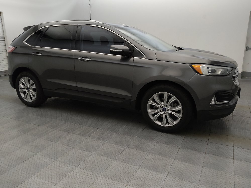 Used 2019 Ford Edge Titanium FWD image 11