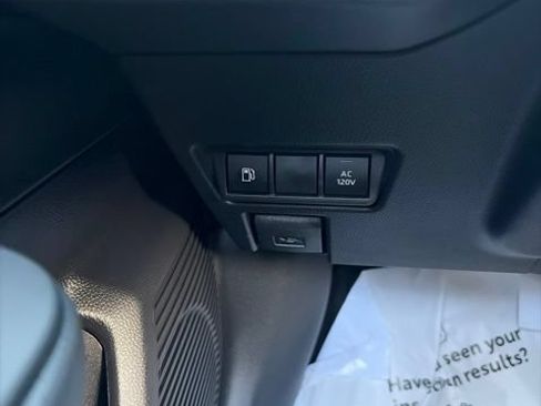 Used 2024 Toyota Prius Prime FWD image 31