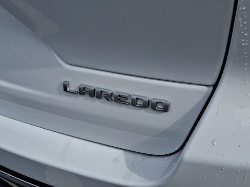 Used 2025 Jeep Grand Cherokee Laredo w/ MOPAR Finishing Package image 23