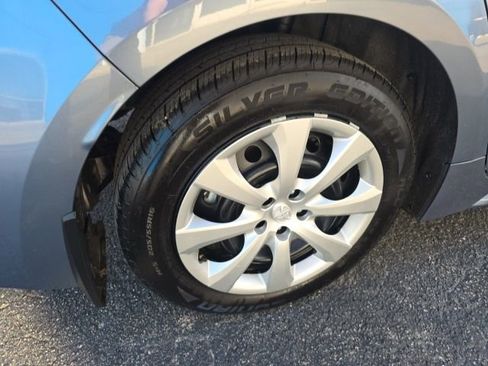 Used 2025 Toyota Corolla LE image 36