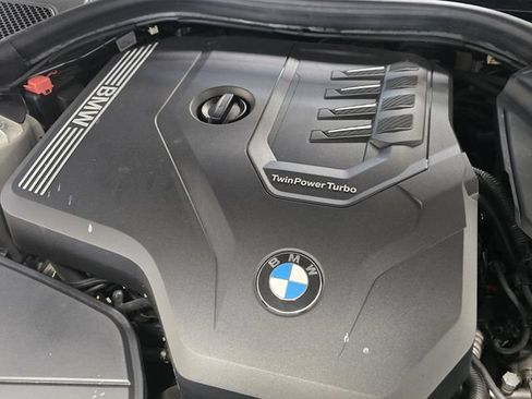 Used 2022 BMW 530i w/ M Sport Package RWD image 7