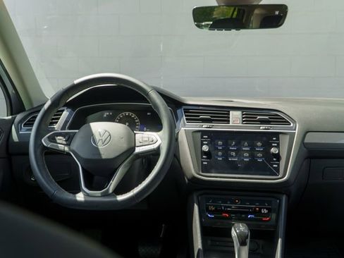 Used 2023 Volkswagen Tiguan SE w/ Panoramic Sunroof Package AWD/4WD image 21