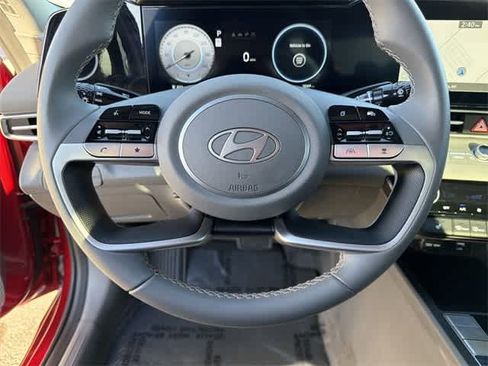 Certified 2025 Hyundai Elantra SEL image 20