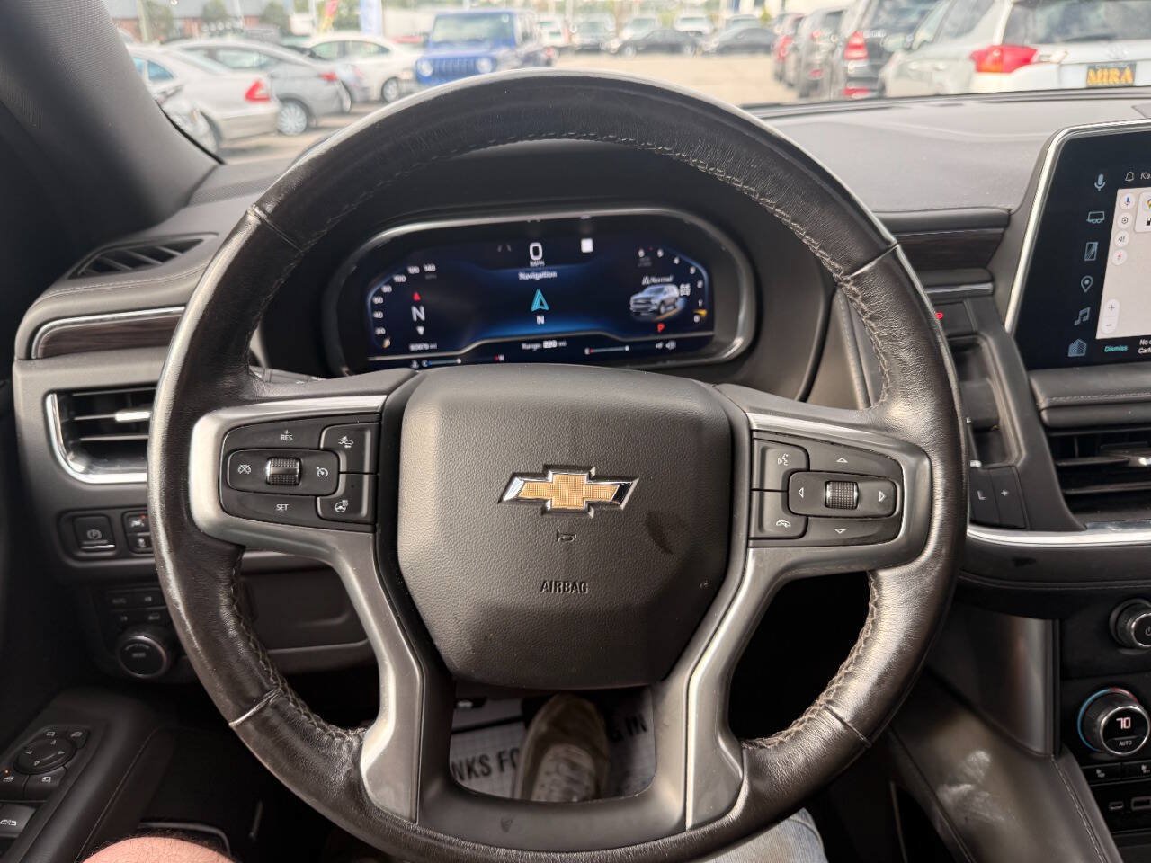 Used 2023 Chevrolet Suburban LT w/ Luxury Package AWD/4WD image 8