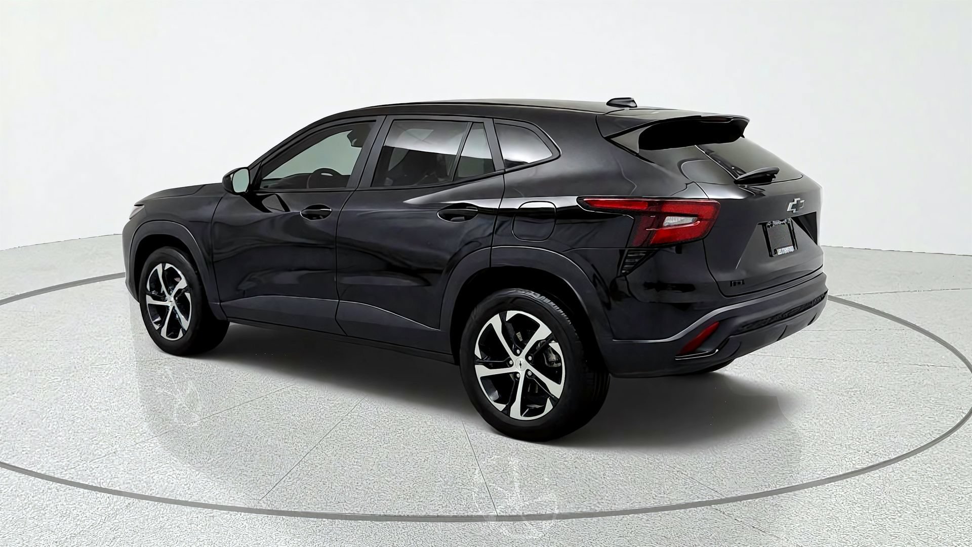Certified 2024 Chevrolet Trax RS FWD image 3