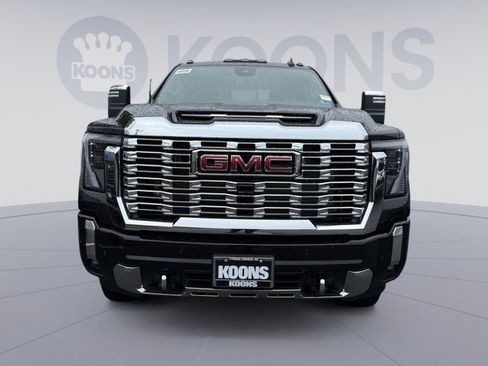 New 2026 GMC Sierra 3500 Denali w/ Denali Reserve Package AWD/4WD image 11