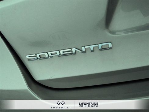 Used 2019 Kia Sorento EX image 10