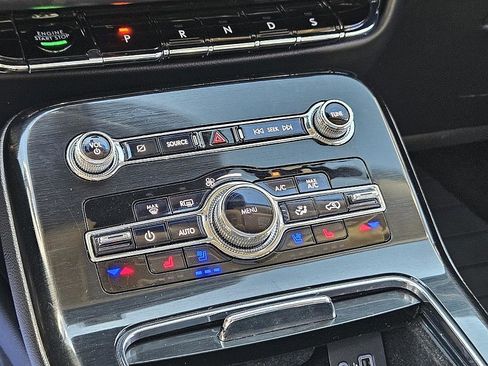 Used 2022 Lincoln Nautilus Reserve w/ Luxury Package image 22