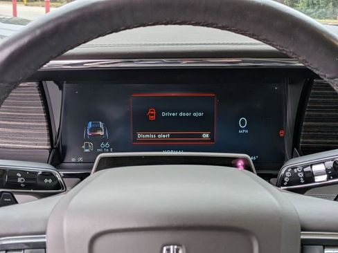 Used 2023 Lincoln Navigator Black Label image 18