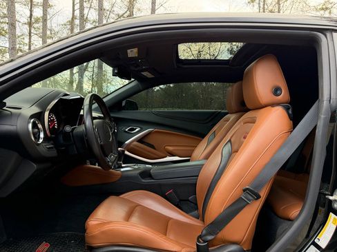 Used 2018 Chevrolet Camaro SS image 20