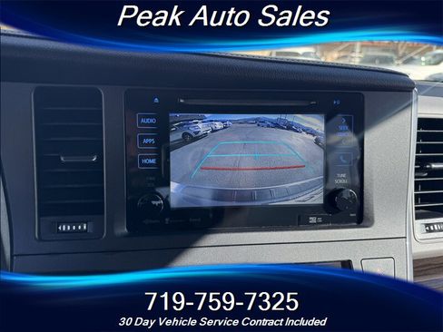 Used 2016 Toyota Sienna XLE Premium image 24