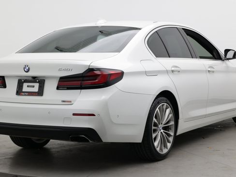 Used 2021 BMW 540i w/ Premium Package RWD image 10