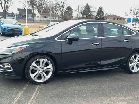 Certified 2017 Chevrolet Cruze Premier image 6