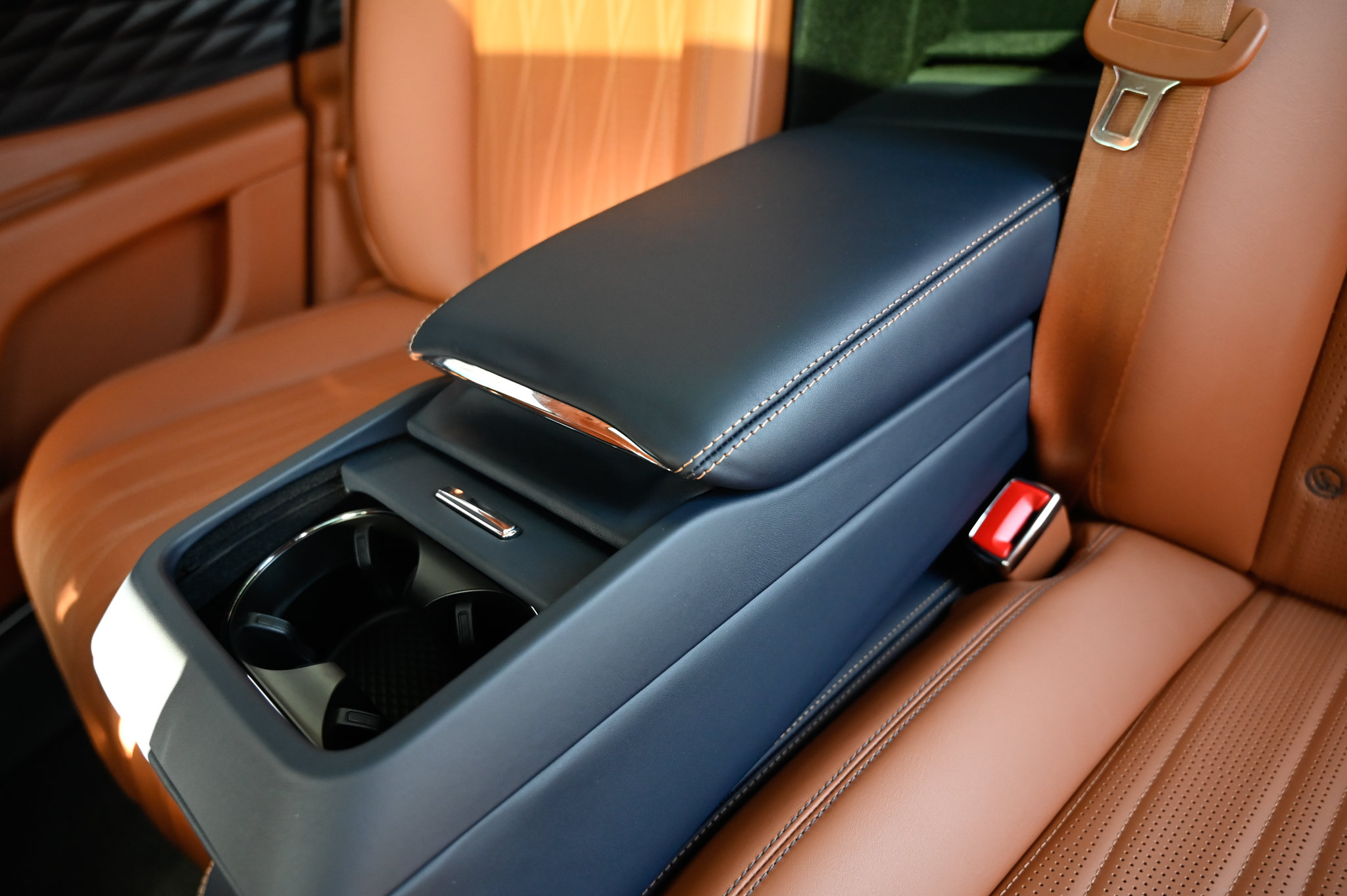 Used 2022 Bentley Flying Spur V8 AWD/4WD image 44