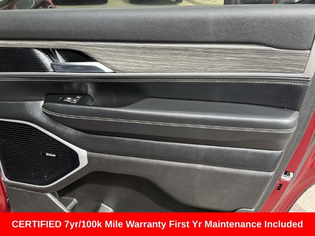 Used 2022 Jeep Wagoneer Series III w/ Premium Group I AWD/4WD image 12