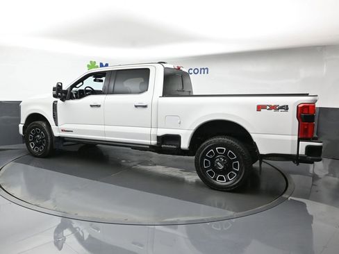 Used 2024 Ford F250 Platinum image 33