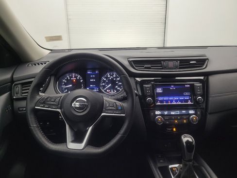 Used 2019 Nissan Rogue SL image 22