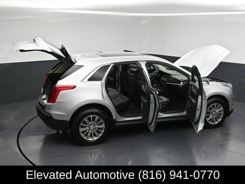 Used 2017 Cadillac XT5 Luxury w/ Driver Awareness Package FWD image 36