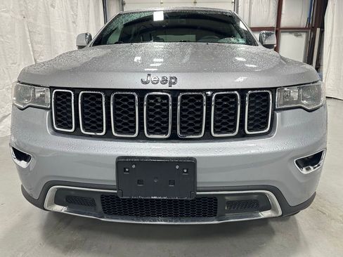 Used 2018 Jeep Grand Cherokee Limited AWD/4WD image 2