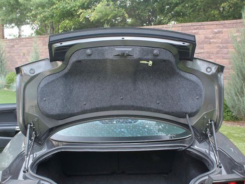Used 2017 Ford Mustang Coupe RWD image 24