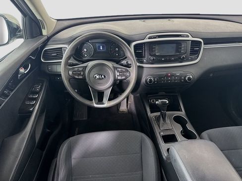 Used 2017 Kia Sorento FWD image 21