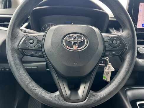 Used 2023 Toyota Corolla LE image 21