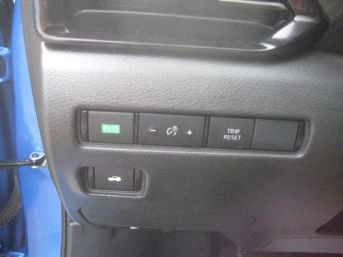 Used 2023 Nissan Sentra SR FWD image 16