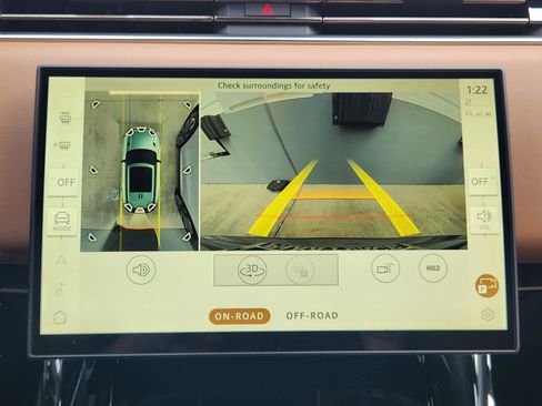 New 2026 Land Rover Range Rover Sport Dynamic SE image 17