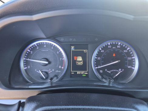 Used 2018 Toyota Highlander XLE image 23