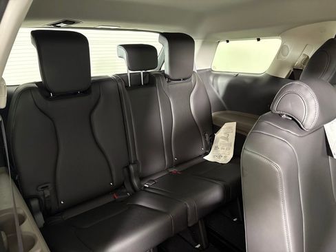 New 2026 Kia Carnival EX FWD image 23