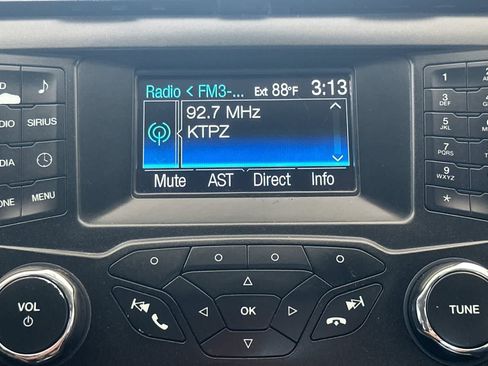 Used 2014 Ford Fusion SE FWD image 19