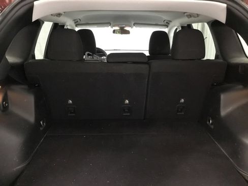 Used 2019 Jeep Cherokee Latitude w/ Cold Weather Group AWD/4WD image 15