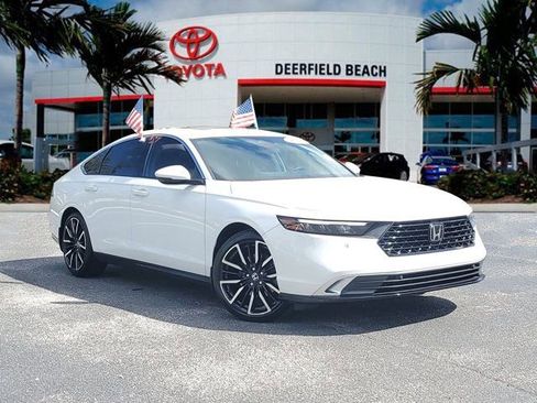 Used 2023 Honda Accord Touring image 1