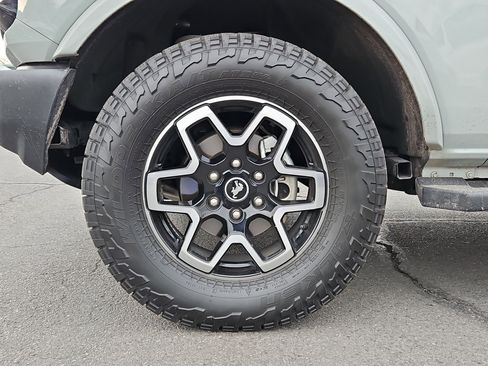 Used 2021 Ford Bronco Outer Banks image 13