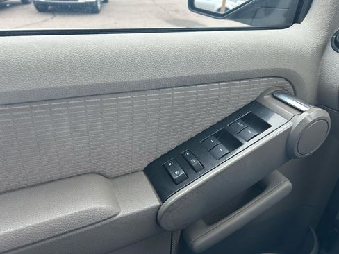Used 2006 Ford Explorer XLT AWD/4WD image 27