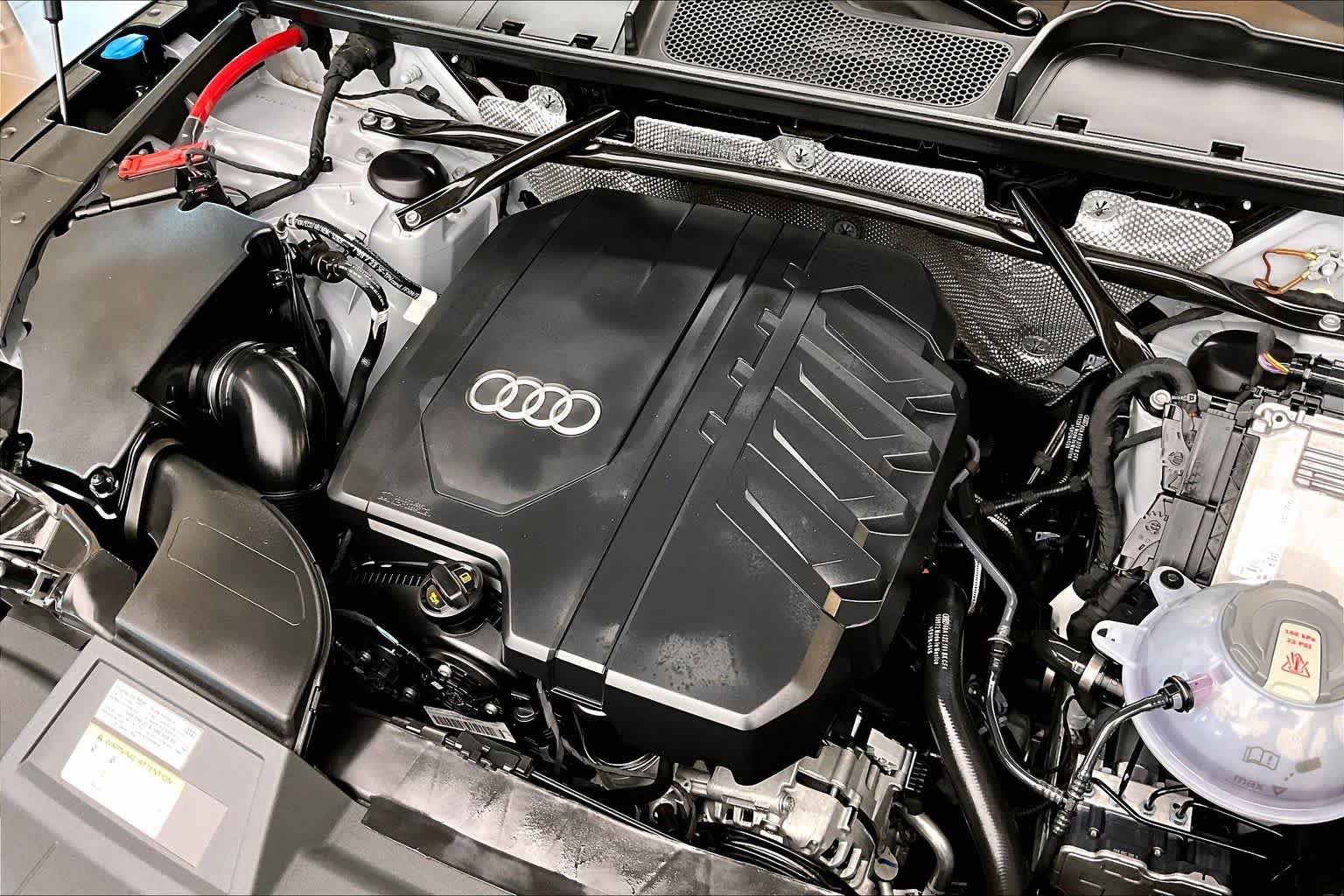 Used 2024 Audi Q5 2.0T Premium AWD/4WD image 30